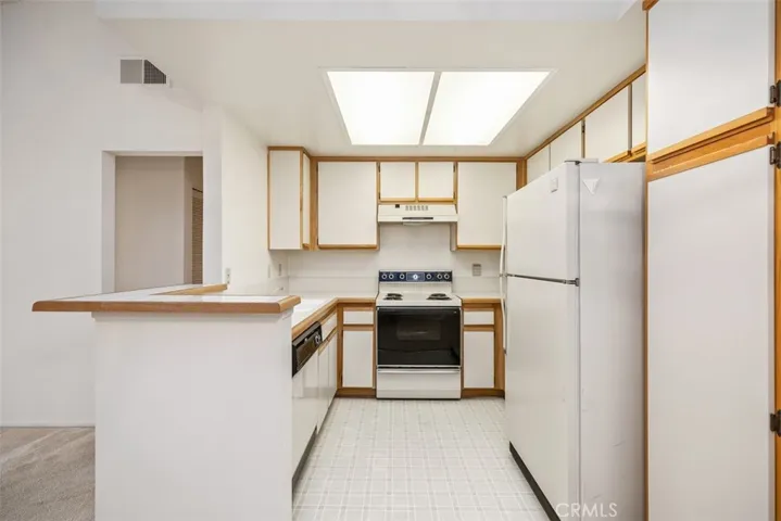 94 Alicante Aisle, Irvine, California 92614