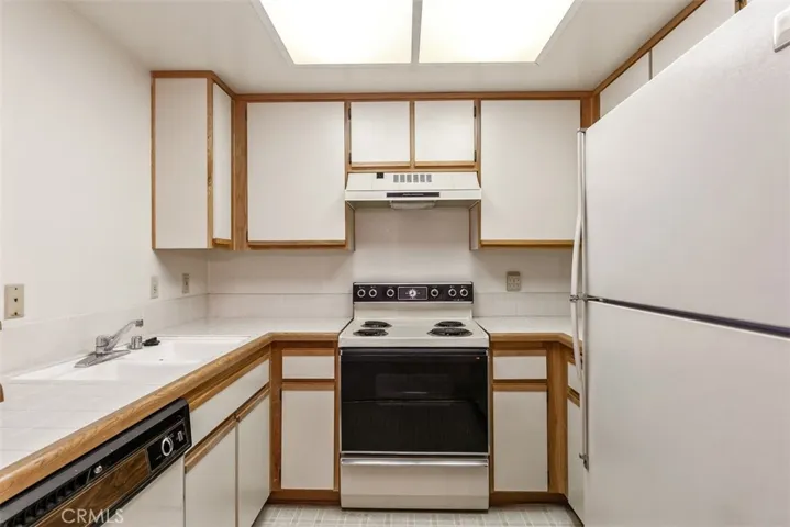 94 Alicante Aisle, Irvine, California 92614