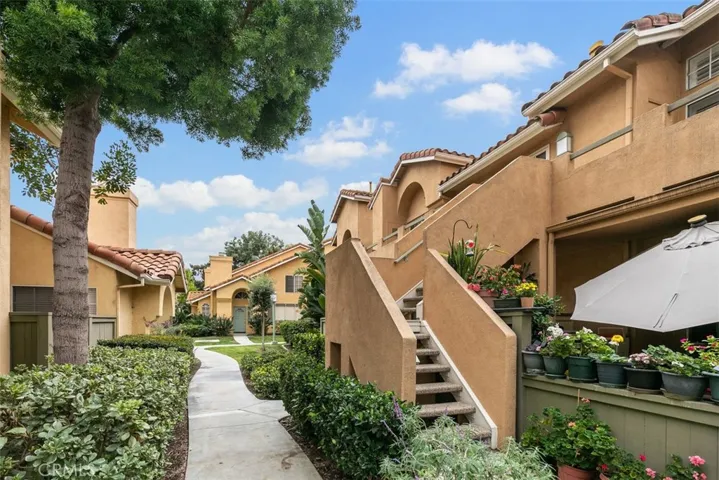 94 Alicante Aisle, Irvine, California 92614