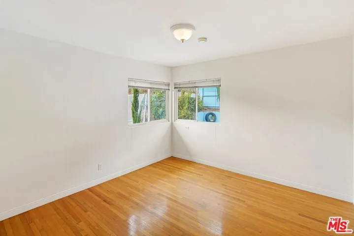 1635 Hazbeth Lane, Glendale, California 91202