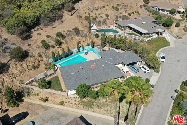 1635 Hazbeth Lane, Glendale, California 91202