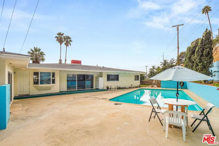 1635 Hazbeth Lane, Glendale, California 91202