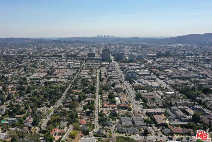 1635 Hazbeth Lane, Glendale, California 91202