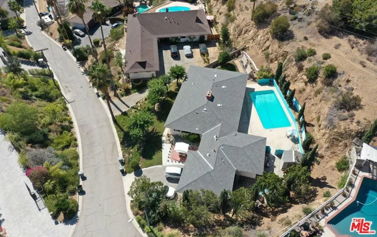 1635 Hazbeth Lane, Glendale, California 91202