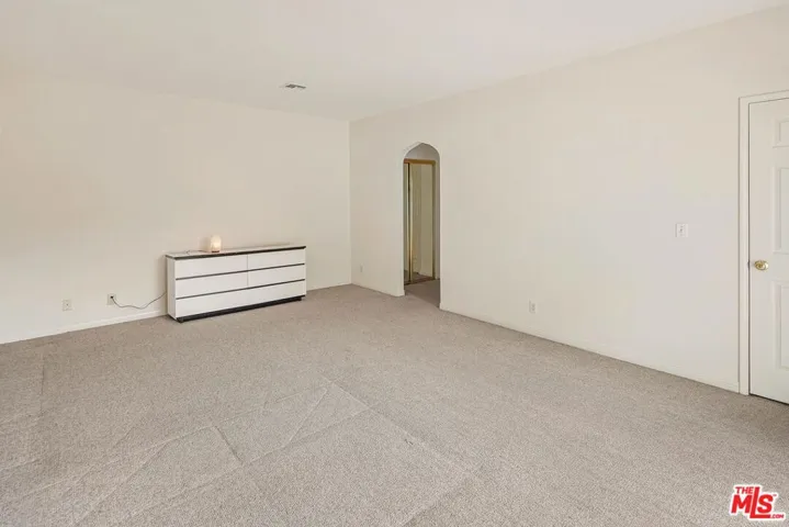 1635 Hazbeth Lane, Glendale, California 91202