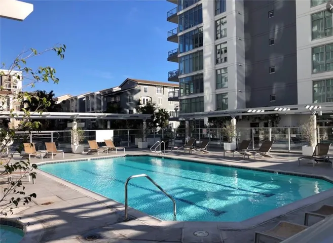 Best pool in LB!