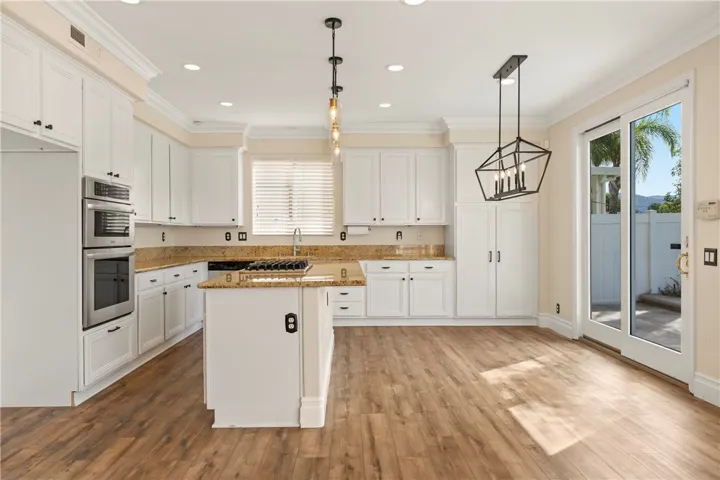 8668 E Sunnywalk Lane, Anaheim Hills, California 92808