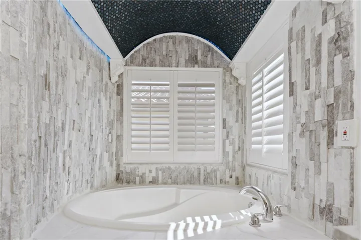 8668 E Sunnywalk Lane, Anaheim Hills, California 92808