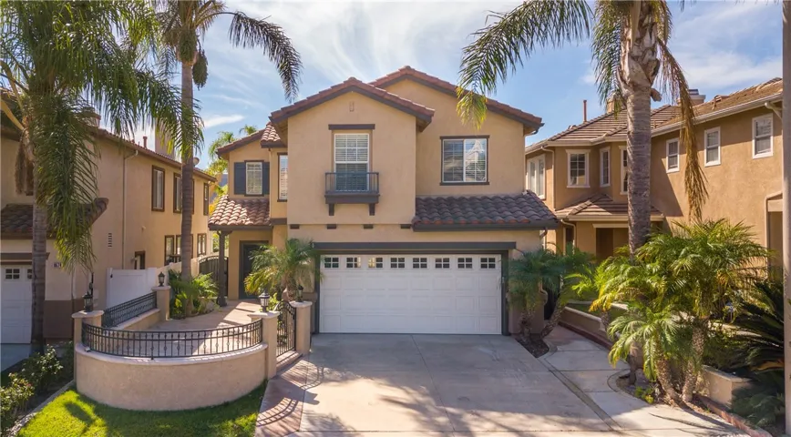 8668 E Sunnywalk Lane, Anaheim Hills, California 92808