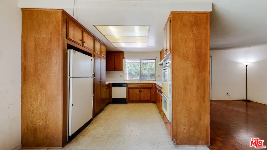 1641 S Carnelian Street, Anaheim, California 92802