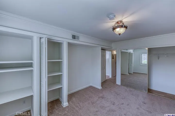 10707 Camarillo Street 211, North Hollywood, California 91602