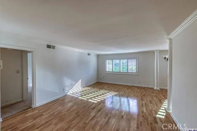 10707 Camarillo Street 211, North Hollywood, California 91602
