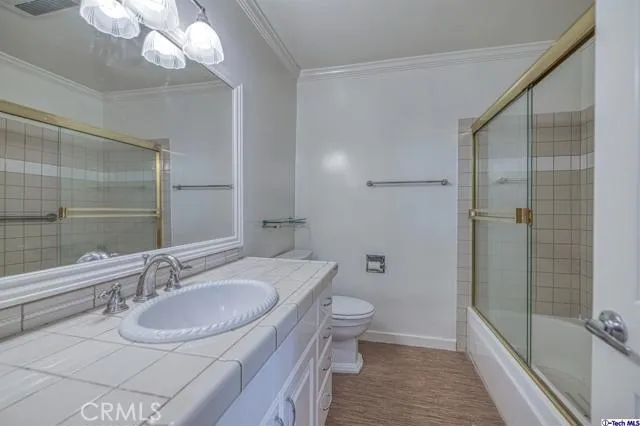 10707 Camarillo Street 211, North Hollywood, California 91602