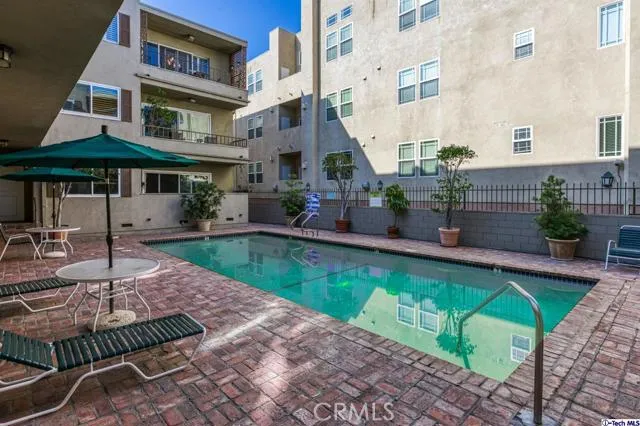 10707 Camarillo Street 211, North Hollywood, California 91602