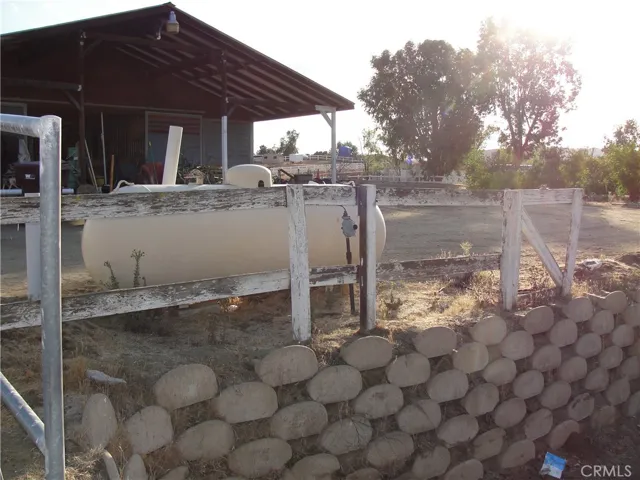 Propane tank easily accessible.