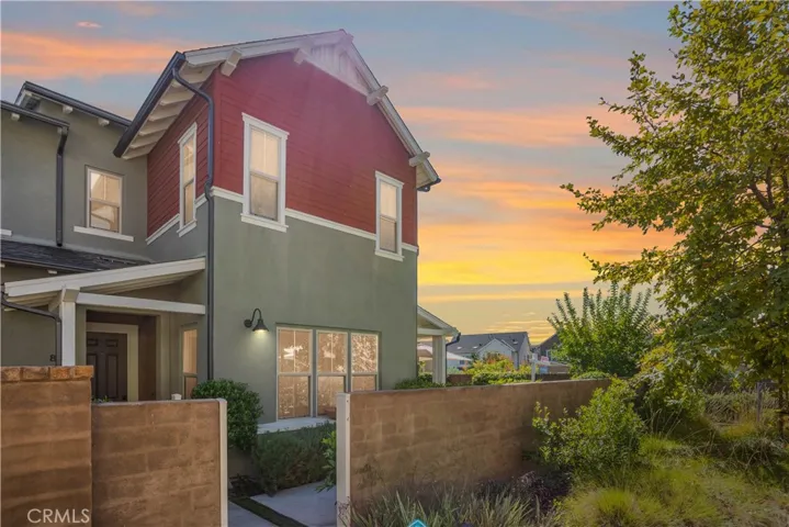 Private Corner Lot!