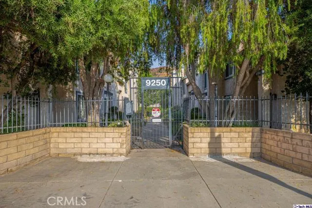 9250 Sunland Blvd Boulevard 5, Sun Valley, California 91352