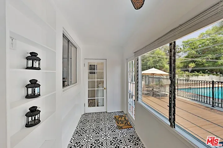6306 Morella Avenue, North Hollywood, California 91606