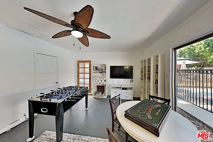 6306 Morella Avenue, North Hollywood, California 91606
