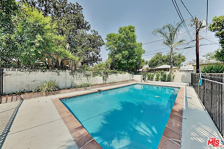 6306 Morella Avenue, North Hollywood, California 91606