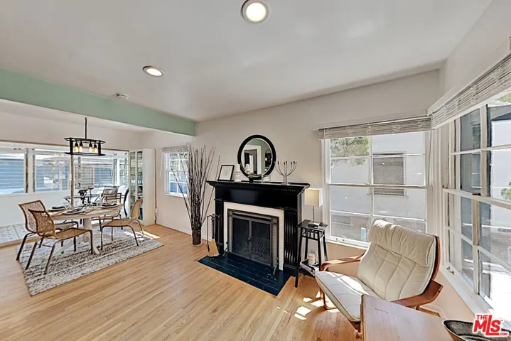 6306 Morella Avenue, North Hollywood, California 91606