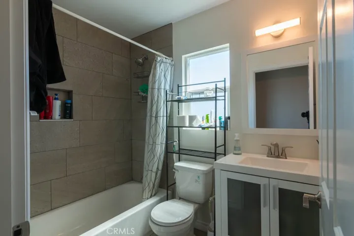 9324 California Avenue, South Gate, California 90280