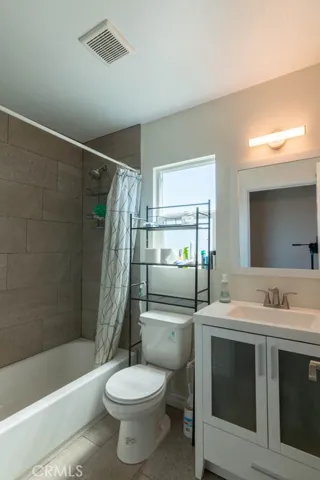 9324 California Avenue, South Gate, California 90280
