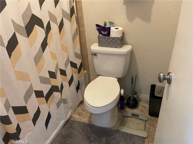 194 W Walnut Avenue B, Rialto, California 92376