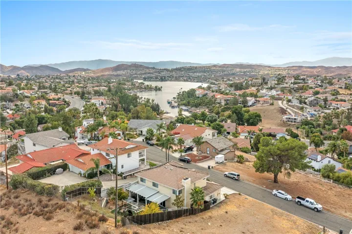 29260 Mammoth Place, Canyon Lake, California 92587
