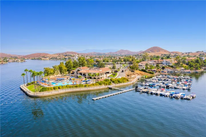 29260 Mammoth Place, Canyon Lake, California 92587