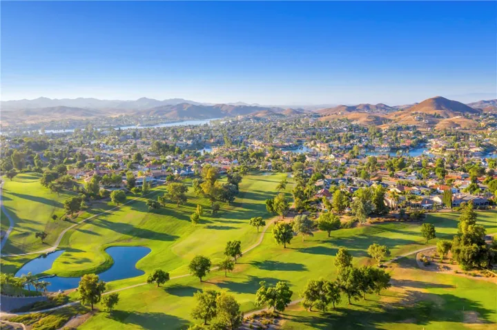 29260 Mammoth Place, Canyon Lake, California 92587