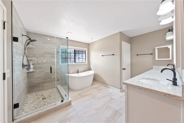 29260 Mammoth Place, Canyon Lake, California 92587