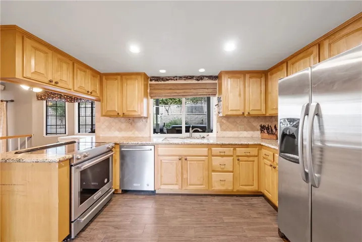 29260 Mammoth Place, Canyon Lake, California 92587