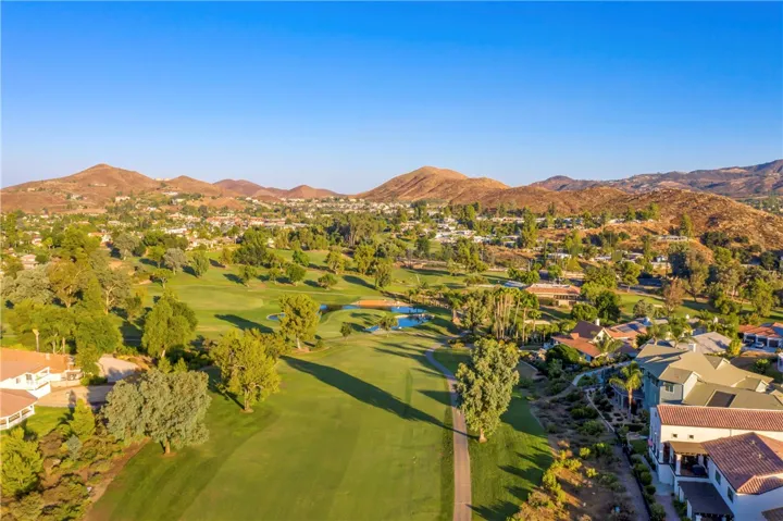 29260 Mammoth Place, Canyon Lake, California 92587