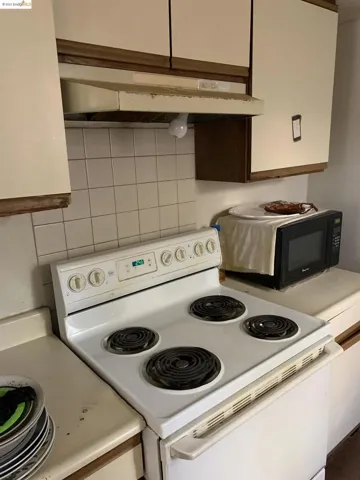 1916 48th Ave, Oakland, California 94601