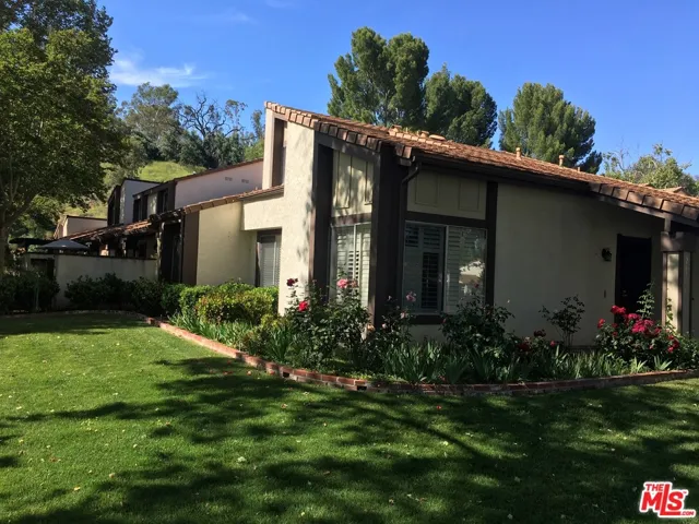24761 Sand Wedge Lane, Valencia, California 91355