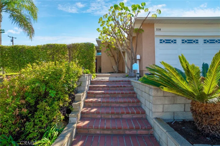 Steps to front yard