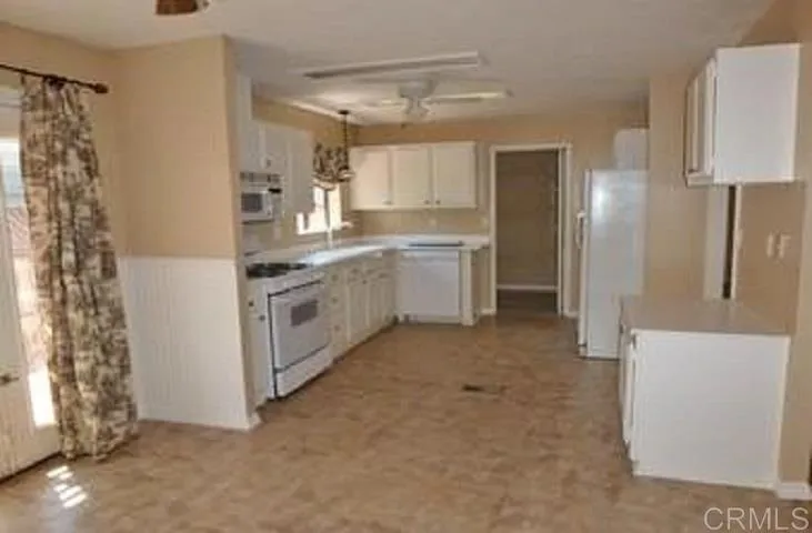 2312 Azure Lane, Vista, California 92081