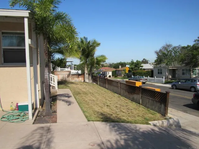 6095 Adelaide Avenue, San Diego, California 92115