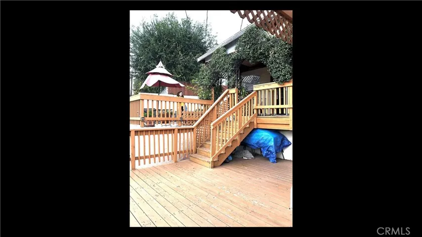 Patio, picture taken from lower but you can see upper patio