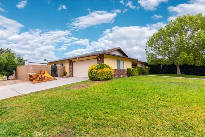 43116 Babcock Avenue, Hemet, California 92544