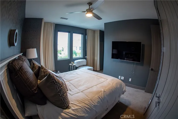 59 Iluna, Irvine, California 92618