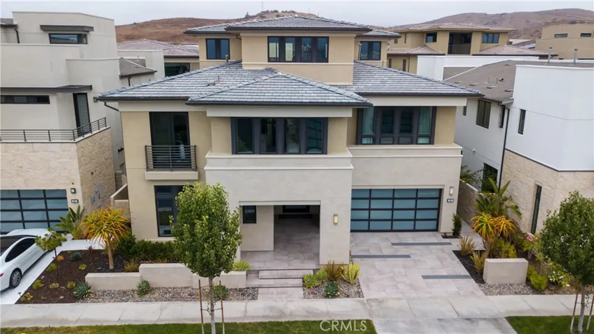 59 Iluna, Irvine, California 92618