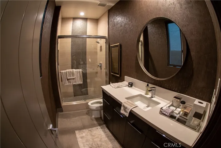 59 Iluna, Irvine, California 92618