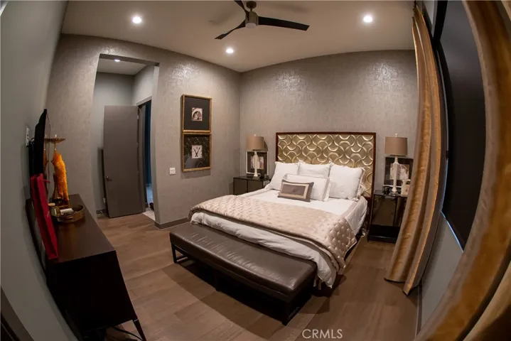 59 Iluna, Irvine, California 92618