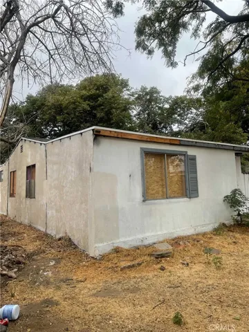 Help this house become a home!