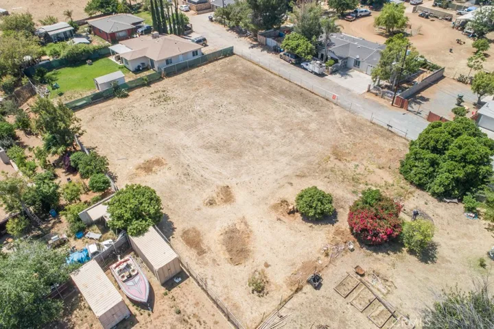5506 Jones, Riverside, California 92505