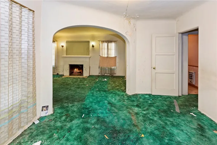 1411 W 87th Street, Los Angeles, California 90047