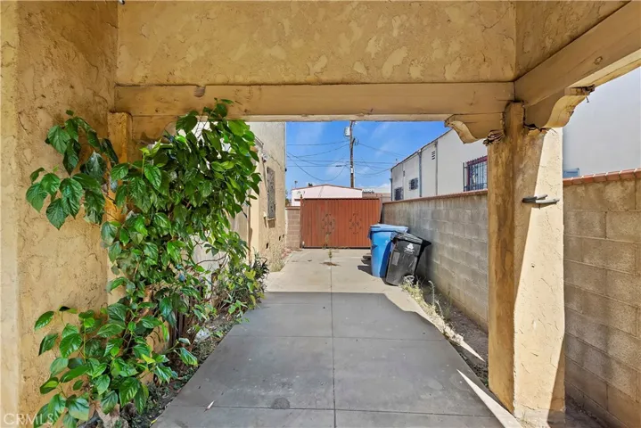 1411 W 87th Street, Los Angeles, California 90047