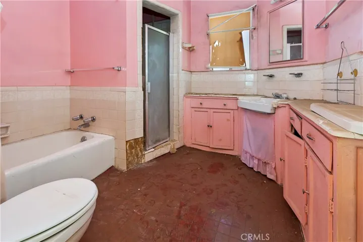 1411 W 87th Street, Los Angeles, California 90047